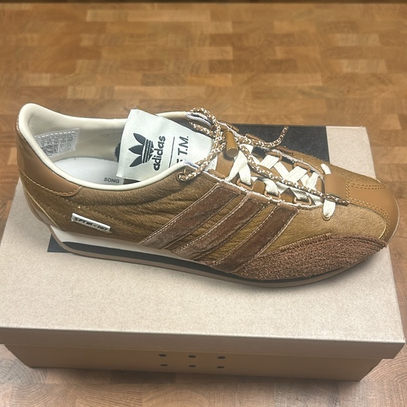 Exclusive Adidas X Song for the Mute Collab Men’s 6 fits Women’s 7.5/8 - Picture 2 of 5